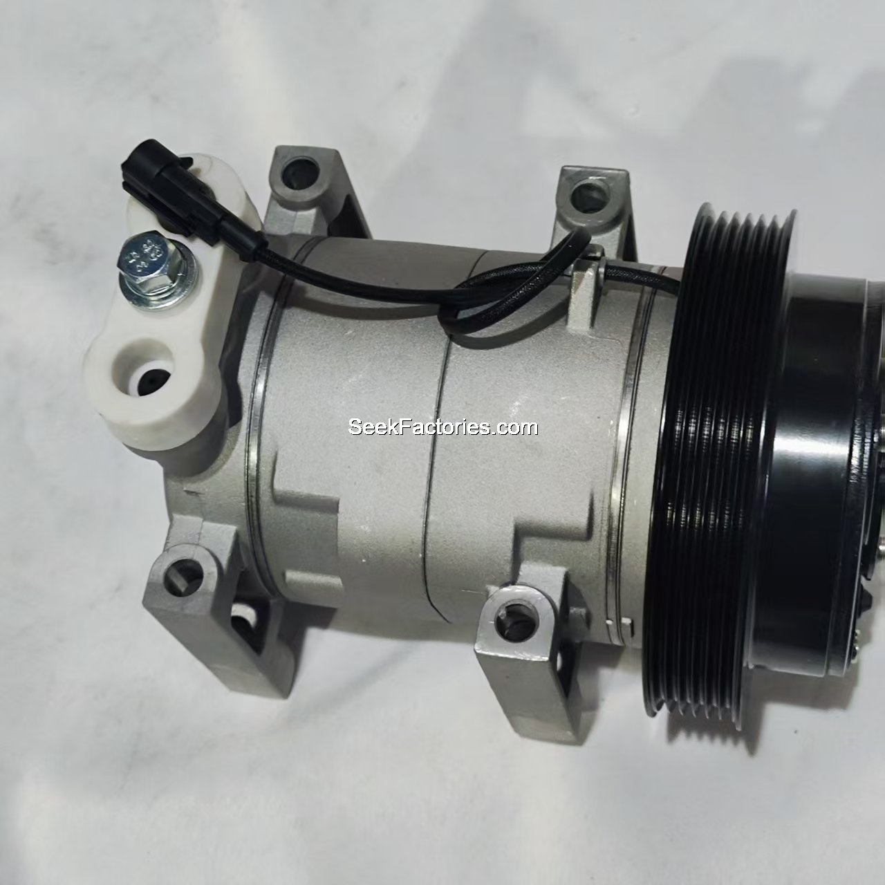 Компрессор кондиционера 8104010-C4300 для грузовых автомобилей Dongfeng