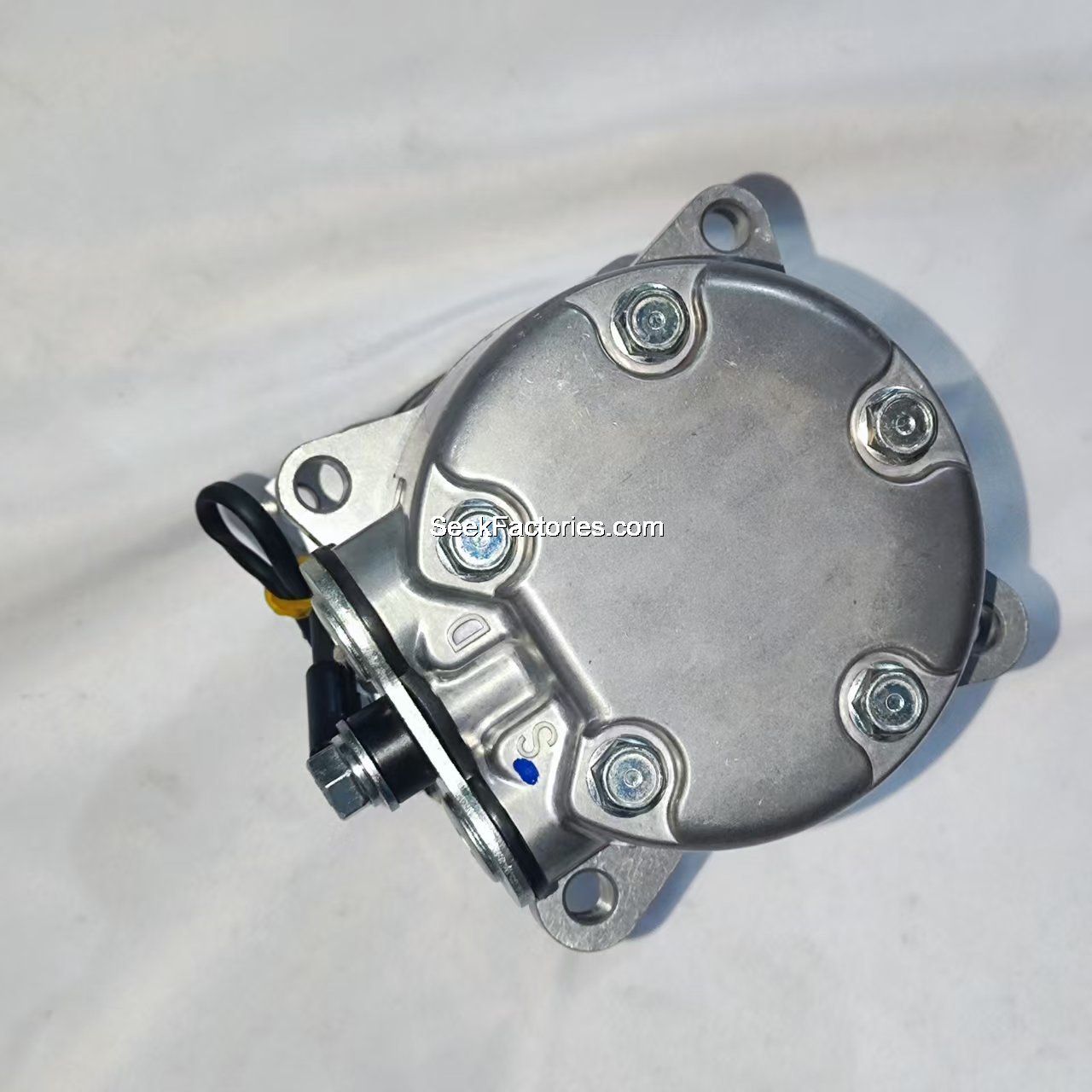 BH138-2832B2 AC Compressor For Dongfeng Tianlong KL & KX