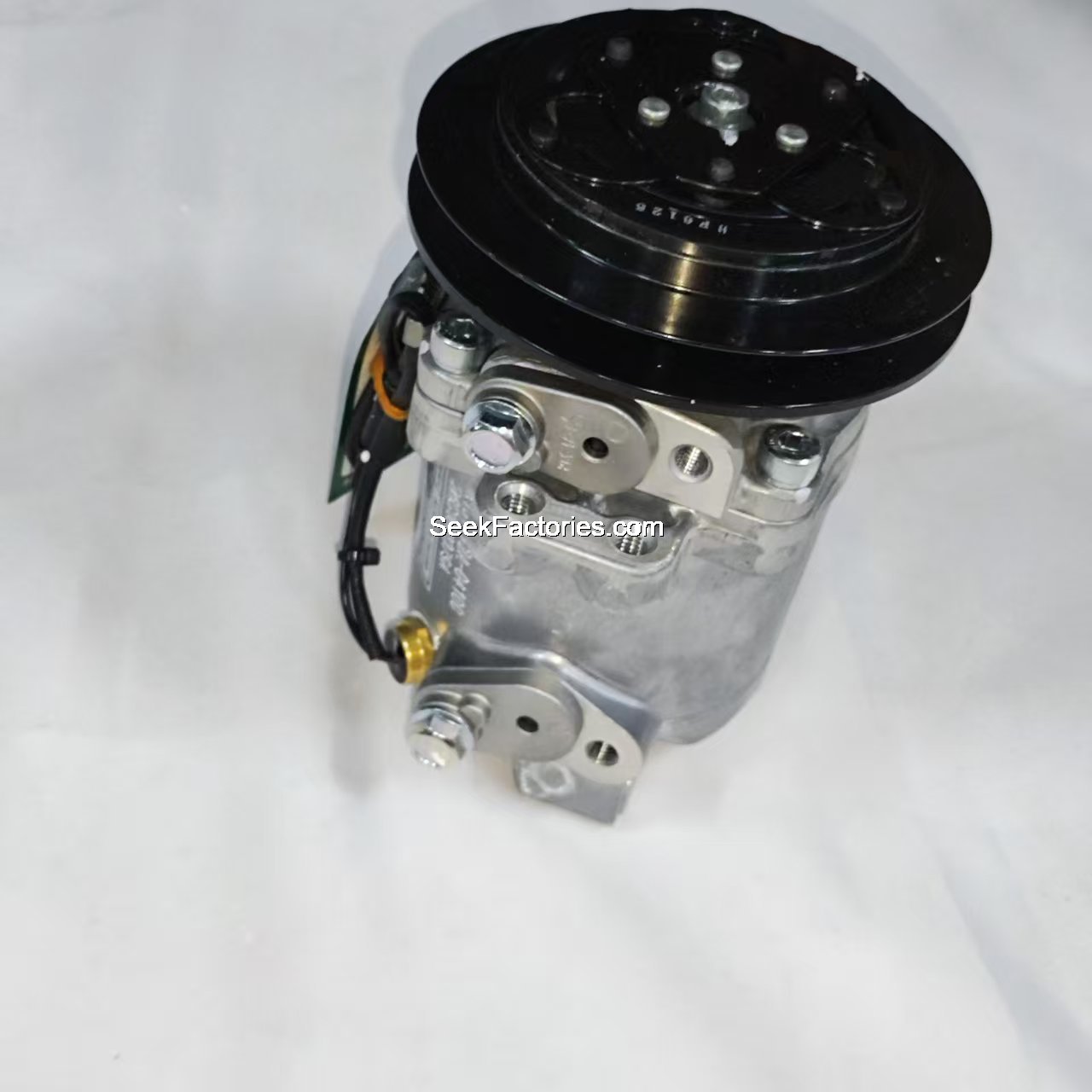 AC Compressor  for Dongfeng EQ1118GA EQ2102 Truck